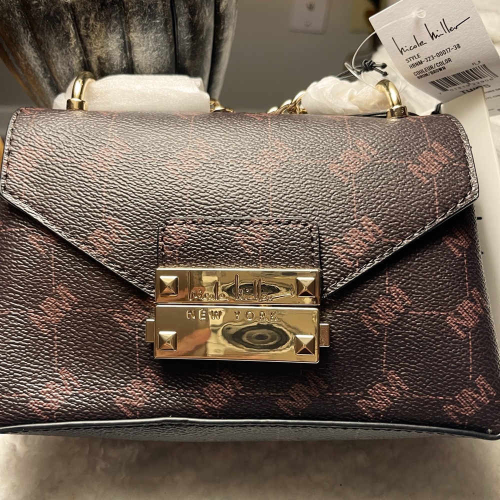 Nicole Miller Elegant Black and Brown Crossbody Bag. Love the Look.